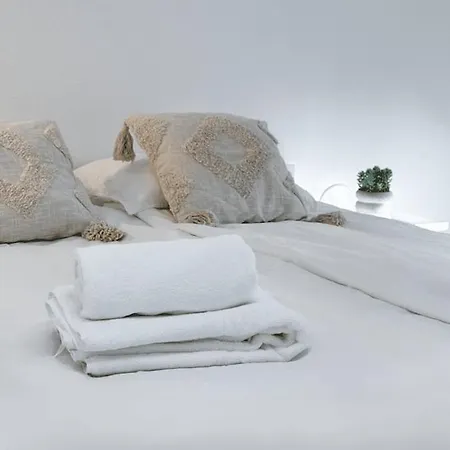 A Tranquil Attic Retreat Near Old Town 比得哥什