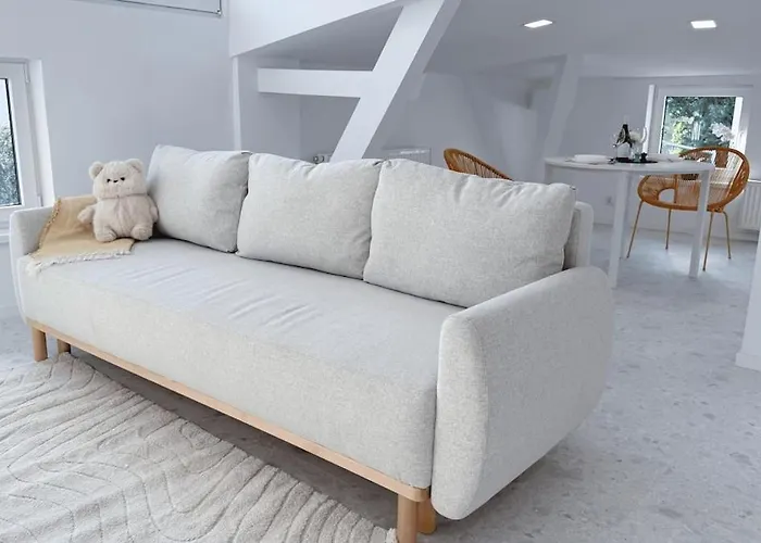 A Tranquil Attic Retreat Near Old Town 아파트 *