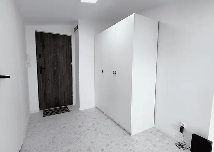 A Tranquil Attic Retreat Near Old Town *